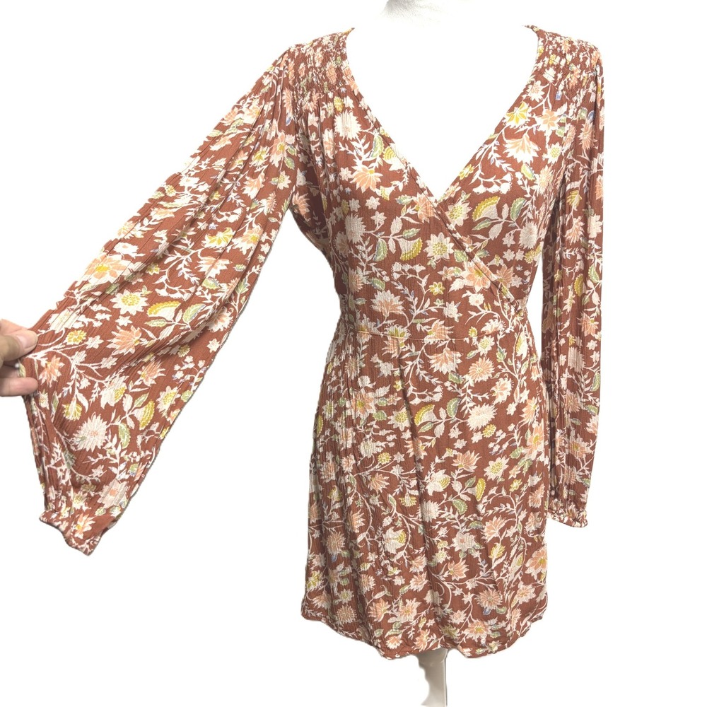 Billabong Wrap Dress Red Clay Crinkle Floral Blouson Sleeve Boho Cottage Party M - Picture 2 of 12